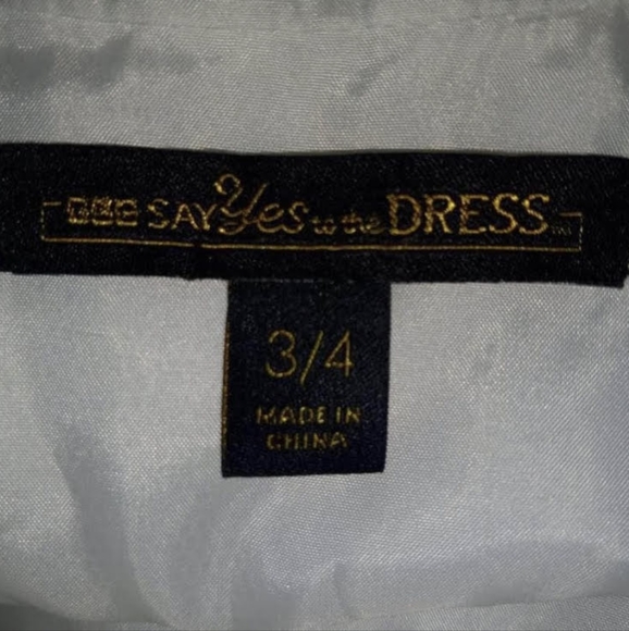 Two piece 'say yes to the dress' ensemble - Picture 3 of 9